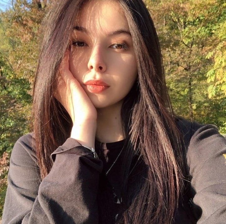 tryoppa's tweet image. Imagine dating her