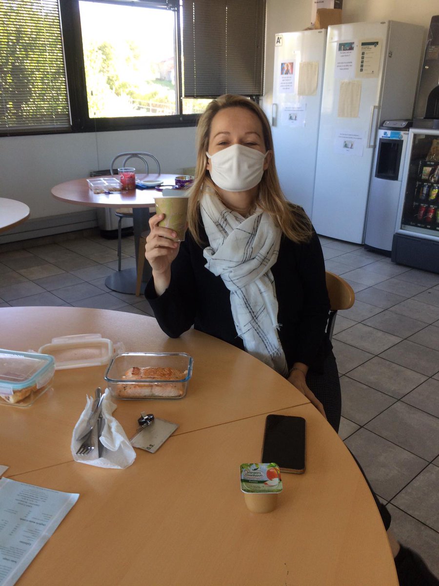 Le pôle emploi de Grasse fête ses voisins. Tous ensemble, même loin, réunis autour d'un déjeuner virtuel #FDVTPaysdeGrasse #convialite @poleemploi_06