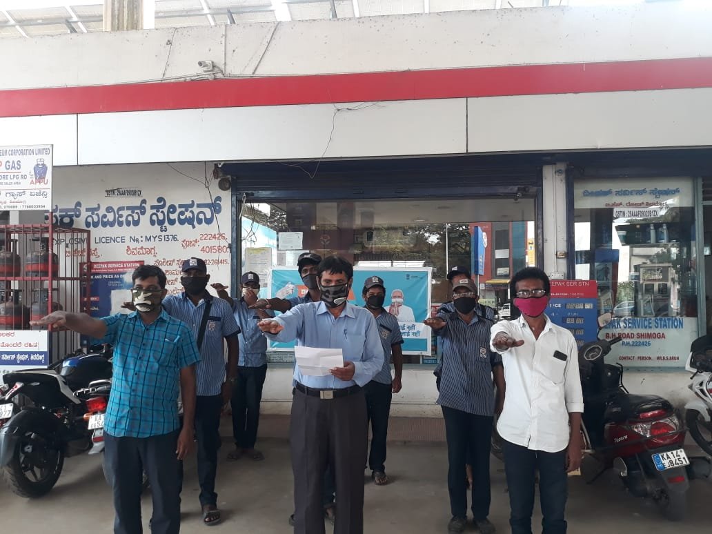 Mera HP Pump Mangalore RO on Twitter "Customers and outlet employees taking COVID Awareness