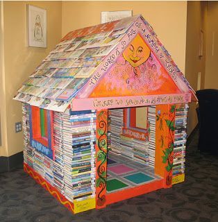 edpublibook's tweet image. [La minute insolite]

Idée fort géniale pour recycler les livres avec vos enfants,  chasser le blues de l'ennui ! 

Parfaite pour une journée pluvieuse ou un temps calme !