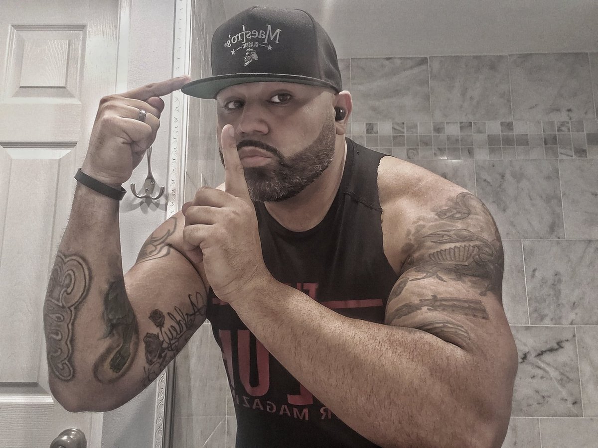 LineBarber's tweet image. Crafting a better you with maestros classic