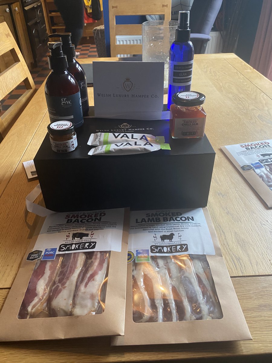 dylanjonesevans's tweet photo. So some of the brilliant products from the 2020 @WalesStartup awards finalists are beginning to arrive📮

Thanks to @TheGoodwashCo @Inthewelshwind @VALAENERGY @WELSHHAMPER and the Welsh Homestead Smokery for some amazing food, drink and shower gel! 🥘🥃🚿

#WSUA20 https://t.co/afDx5WFQiw