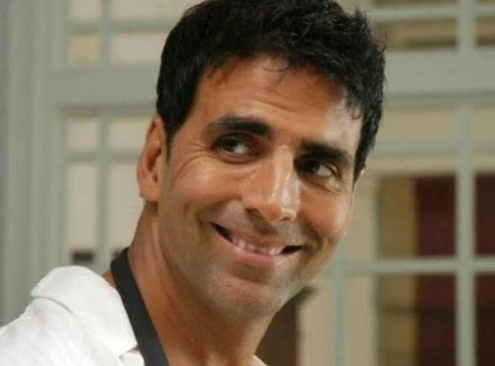 _PragyanRaj_'s tweet photo. *When you are at your gf's house having dinner with her parents and she says "pass the salt ,daddy " and you and her dad go for the salt at the same time *
You:                        her dad : https://t.co/ADNsvh8Xf7