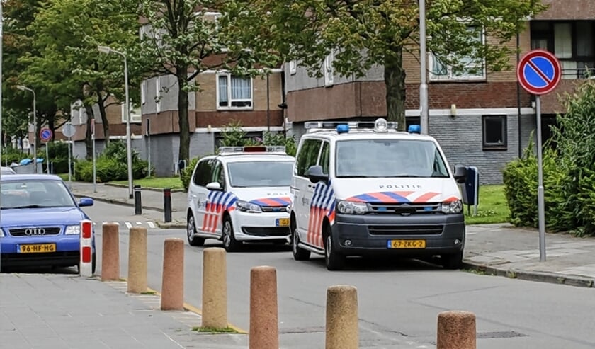 Shovelbestuurder bedreigd met doorgeladen wapen; zaak in Opsporing Verzocht [AMERSFOORT] De politie is nog altijd aan het zoeken naar de man die in februari een steigerbouwer bedreigde met een pistool en daarom gaat Opsporing Verzocht aandacht aan de z.....