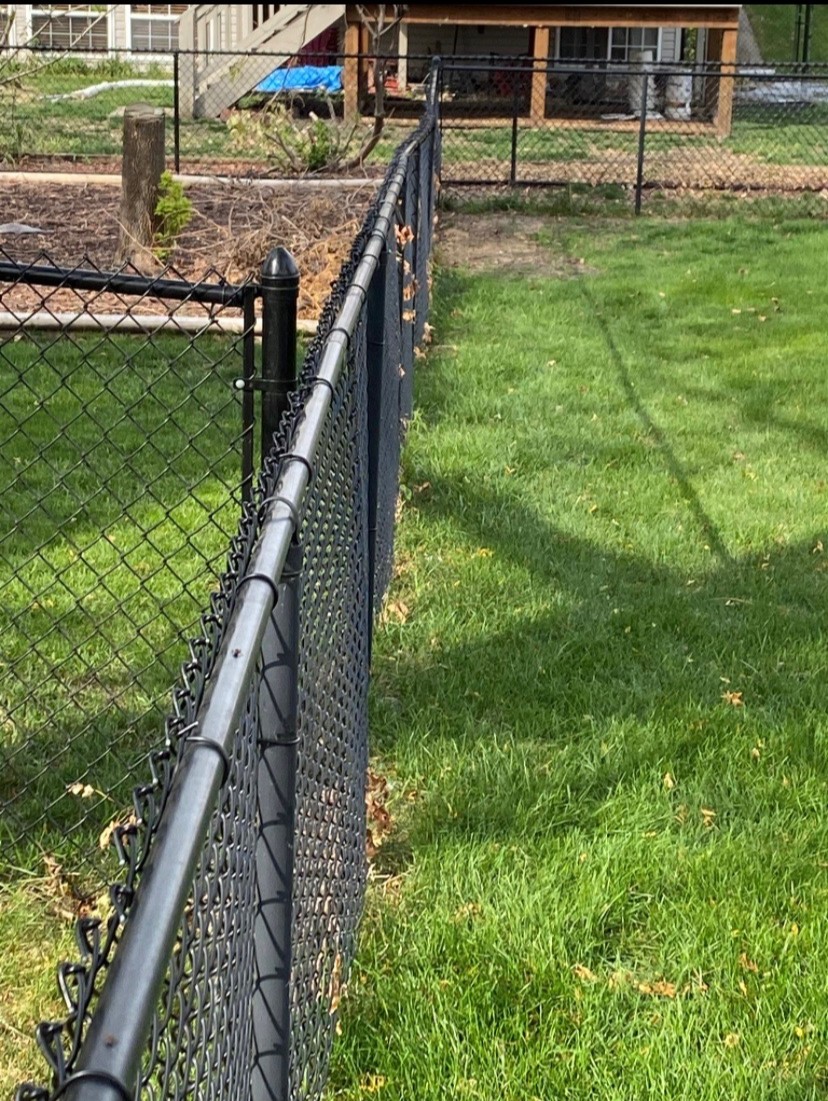 handysnapp's tweet photo. Straight as an arrow!

Shoutout to High Quality Home Maintenance for fixing this fence that was a casualty of the derecho.

#homemaintenance #homerepair #handysnapp #cedarrapids https://t.co/IUuDBqslTl