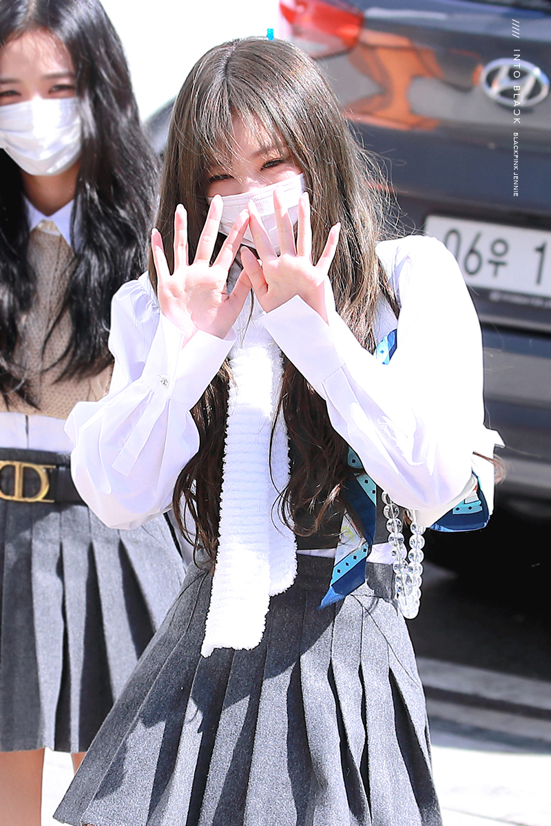 [🔥] 201008 아는형님

#제니  #JENNIE  #블랙핑크  #BLACKPINK 
<a href="/BLACKPINK/">BLACKPINKOFFICIAL</a>