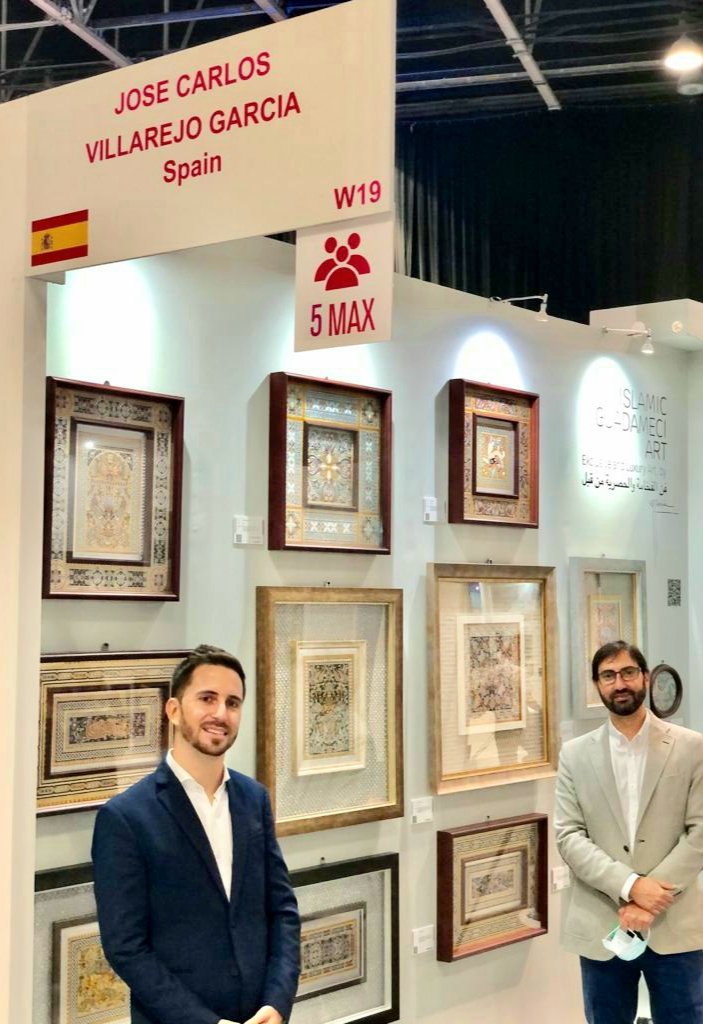 EmbEspEAU's tweet image. Very productive day in Dubai with the #AuthorityOfSports #MBRLibrary and @jcvillarej at #WorldArtDubai. New sports collaboration between 🇪🇦 &amp;amp; 🇦🇪 / Gift of Spanish books / Amazing Spanish art from Córdoba in Dubai 👍🏼