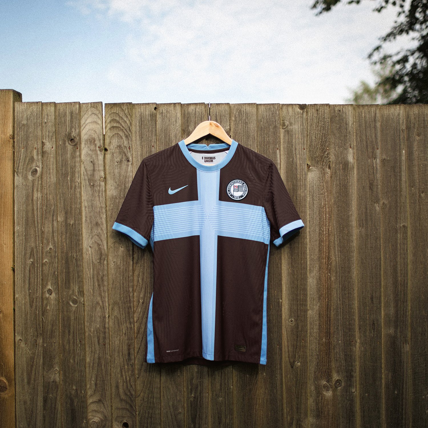 Novo manto! Em ação conjunta, Corinthians estreia terceira camisa contra o Flamengo