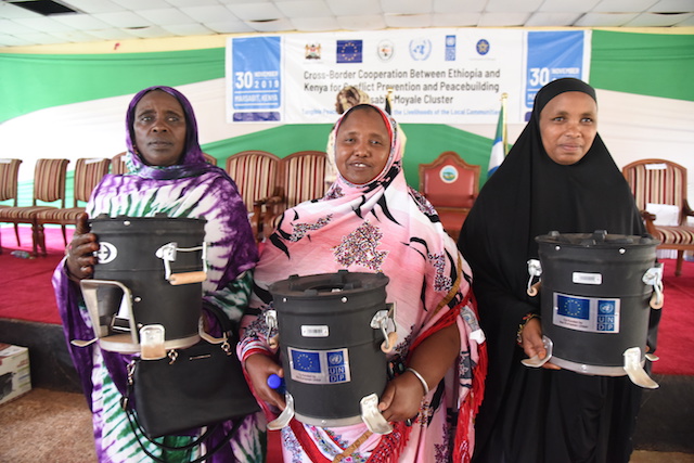 UnKenya's tweet image. This #TBT of last year when we supported women and youth in @MarsabitGov under the Cross-Border Integrated Programme for Sustainable Peace &amp;amp; Socio-economic transformation to improve livelihoods and economic empowerment with provision of energy saving stoves and motorbikes