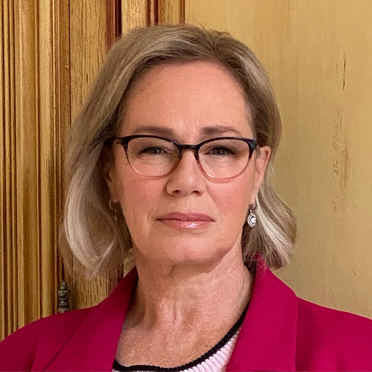 ArleneDickinson's tweet image. I’m starting Season 64 of my life today! I want to say it loudly b/c as women we don’t talk about getting older in a positive way. We hide our age as if it’s something to be ashamed of! Such nonsense. I’m here to say it’s wonderful to be this age. Love your age - whatever it is!