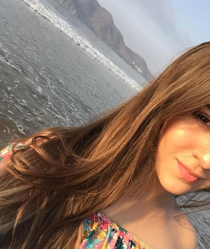 Words Change When Eyes Meet.