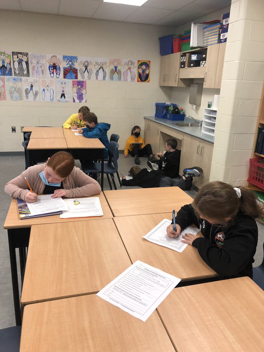 carla_mdrake104's tweet image. Math Blocks @JuniperRidgeNL #wehadfun #learningfromoneanother #math @NLESDNT @NLESDCA