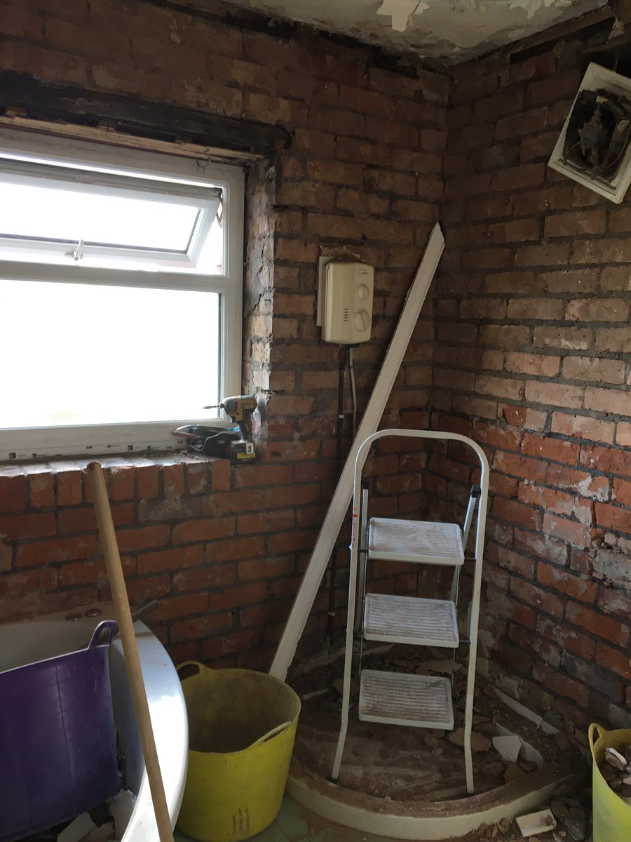 fordyfam156's tweet photo. Bathroom renovation..... #notforthefainthearted #myhome #mystyle #bathroom #vintage #faffer #1930s #renovation #Backtobrick #fixerupper #mystamp #myway #alltheway #worthit https://t.co/ixr4tPrv6i