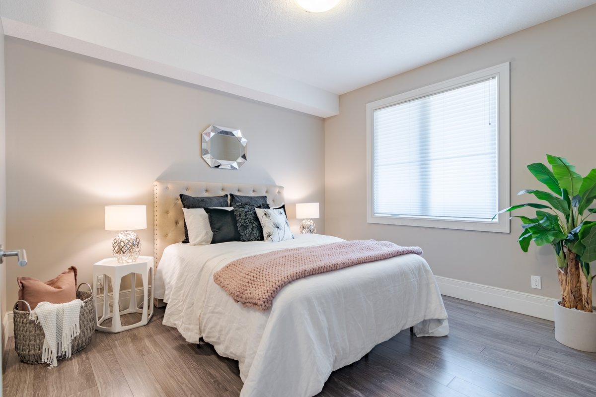 HCinCalgary's tweet photo. Currently listed at only $279,900 and the low condo fees include most utilities. This condo is a must see and offers the very best in no-maintenance condo living.⁣

For all the pictures &amp; details ✧ https://t.co/2HbvZ2ls3F

#onthemarket #condoliving #parkdale #innercity https://t.co/oSVm2l6aew