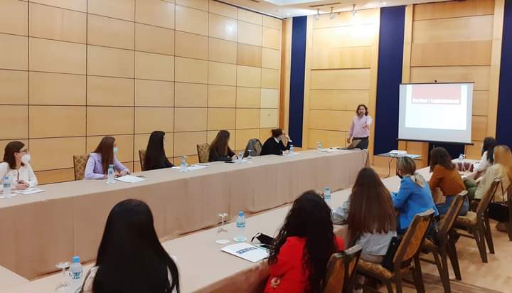 #SocialSciences students from #TiranaUniversity learnt about democratic law-making and public consultation processes in a training organized by the #OSCE Presence in #Albania.