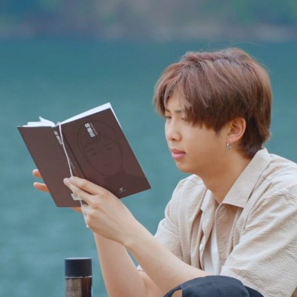 reading Almond by Won-Pyung Sohn just because namgi said so