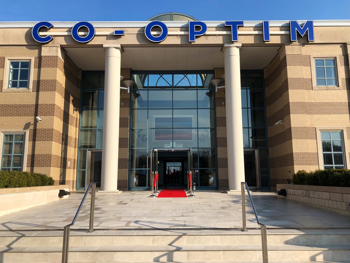 JohnRDallasJr's tweet photo. Bringing a unique design concept to #coworking, the newest @TheRealCo_Optim is right at home in innovative @EGVBusinessPark. The Village mayor, trustees, and other leaders cut the ribbon on a truly spectacular #coworkingspace. @chrisplacek tells the story. https://t.co/KXKiLUeSJ9 https://t.co/xrZCZn5vbh