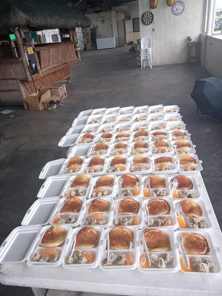 specs_inc's tweet photo. It’s our pleasure, Barangay San Isidro! 😍
Let me SIOMAI 💜 for you with PANCAKES!
Puso Kitchen Meal of the Day: Pancakes 🥞 and Siomai 🥟 for Bgy. San Isidro, Parañaque City
#PusoKitchen #PusoInitiative #SPECSFoundationInc https://t.co/eqsP5hIROt