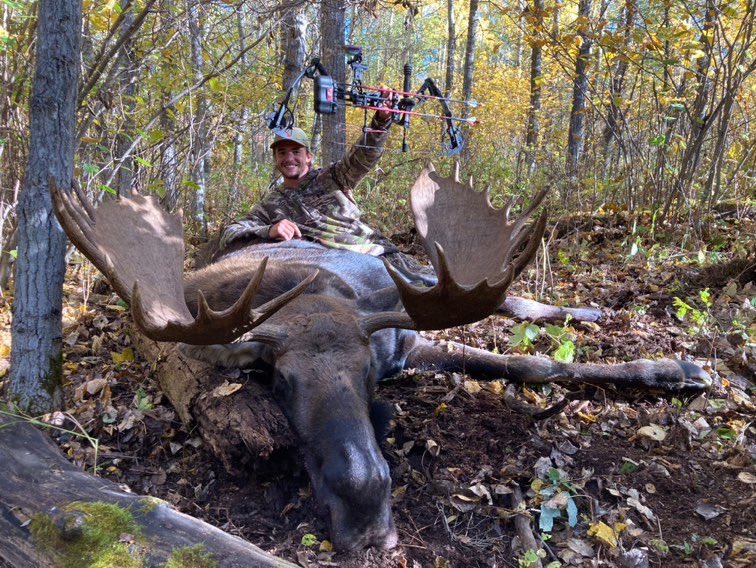 Pope & Young Club tweet media