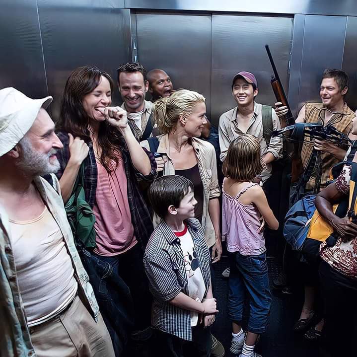 scene                         behind the scenes