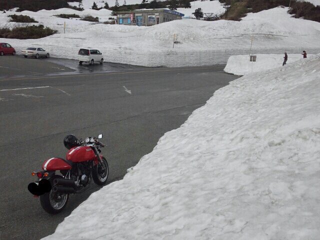 colonel_potato's tweet image. #これを見た人はバイクの背景が雪の画像を貼れ

10年ぐらい前のエコーライン⛰