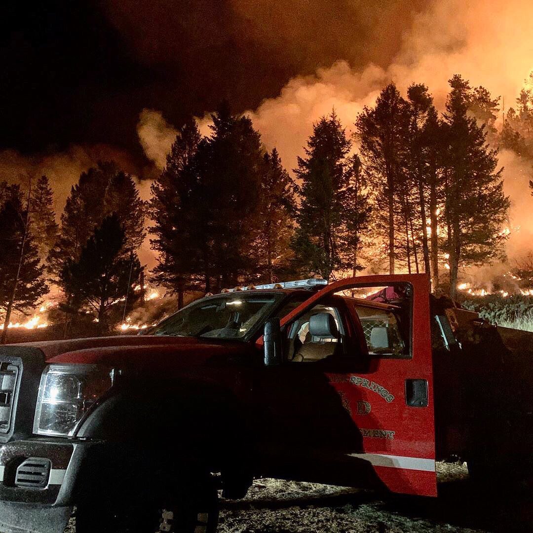 Thank you to all the first responders currently fighting the fires severely  impacting Colorado.