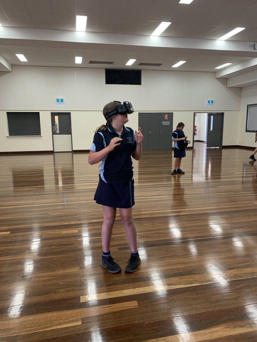 JJPurtonJones's tweet image. Exploring Virtual Reality in Geography at St Joseph’s, Alstonville this morning. Students thinking about what they may see and why #VR