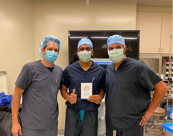 nvisioncenters's tweet photo. Our surgeon Dr. Parikh implanted the first @AlconEyeCare Vivity Toric lens in San Diego! We are very excited to offer the newest technology to our patients. 

#VivityView #CataractSurgery #SanDiego #NVISIONLaJolla https://t.co/6mqMMF7nCq