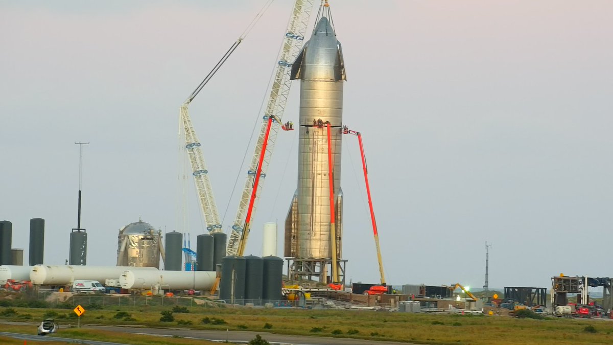 LabPadre's tweet photo. Behold...The Great 8. #SpaceX #BocaChica #Texas #Starship #Mars https://t.co/9GRJJ8PDjx