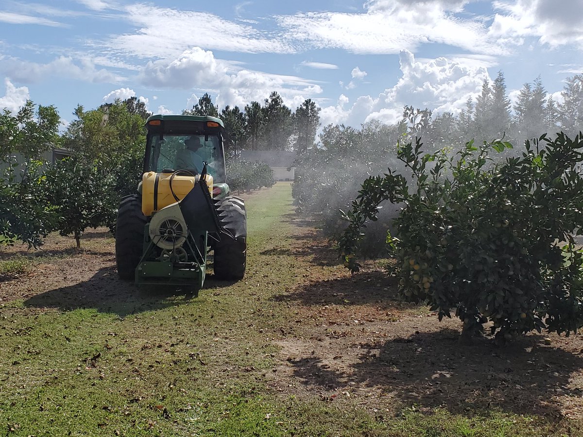 PrecAgEngineer's tweet image. Great day filming #spraytech videos with @UF @EscambiaExt crew this morning on @UGATifton campus and helping a grower calibrate an orchard #mistsprayer with @ped1785 in Irwin county in the afternoon. @UGAExtension #bestjob #GAPrecisionAg