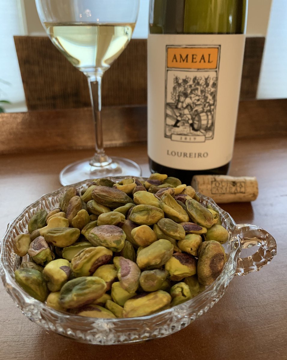 MyVinoRules's tweet photo. I โค๏ธ #pistachios and I also love exploring new wines. Tonight, tasting another #winesample from Portugal ๐ต๐น Quinta do Ameal 2019 #Loureiro is pretty tasty. A light bouquet of floral with ๐ citrus and great acidity too. #quintadoameal #loureiro #winesofportugal #NationalNutDay https://t.co/pBZIJu2TjD