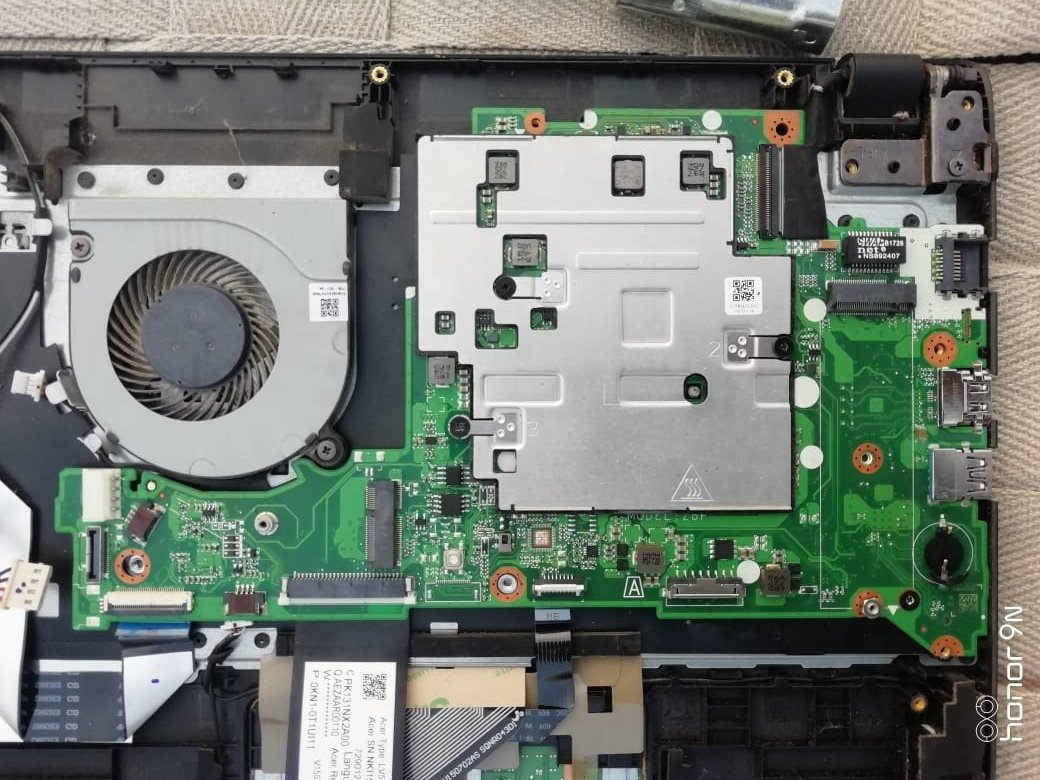 ImSurabh's tweet image. Only one Question @Acer
@Acer_India @AcerAmerica Why there&apos;s a CPU fan installed here?
1. Looks Cool?
2. Shows Innovation?
3. Shows IQ of R&amp;amp;D team?
4. Shows Cheapness?

If it had been installed properly, my laptop hadn&apos;t got dead.
If I had money, I must have preferred @HP