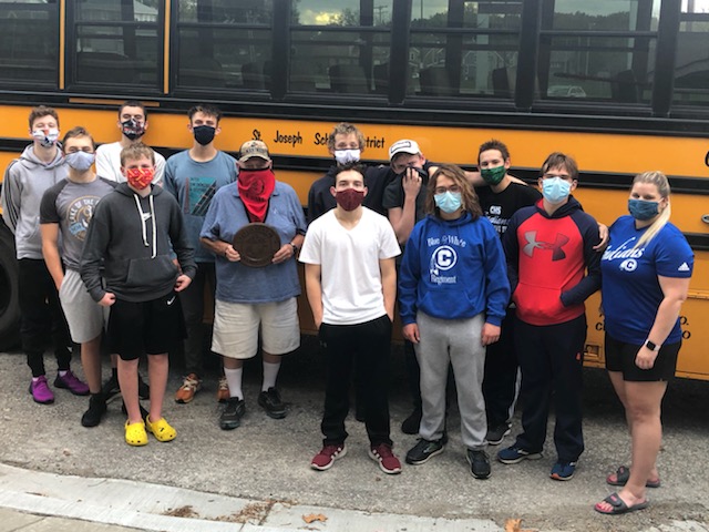 chsindiansswim1's tweet photo. Congratulations to our bus driver,  Stan, for receiving an award for being a safe driver for 30 years. Thank you for taking excellent care of getting our boys to and from their swim meets!! 

You rock!!
 Coach Kassi and Coach Amanda https://t.co/C6xA43KRZt