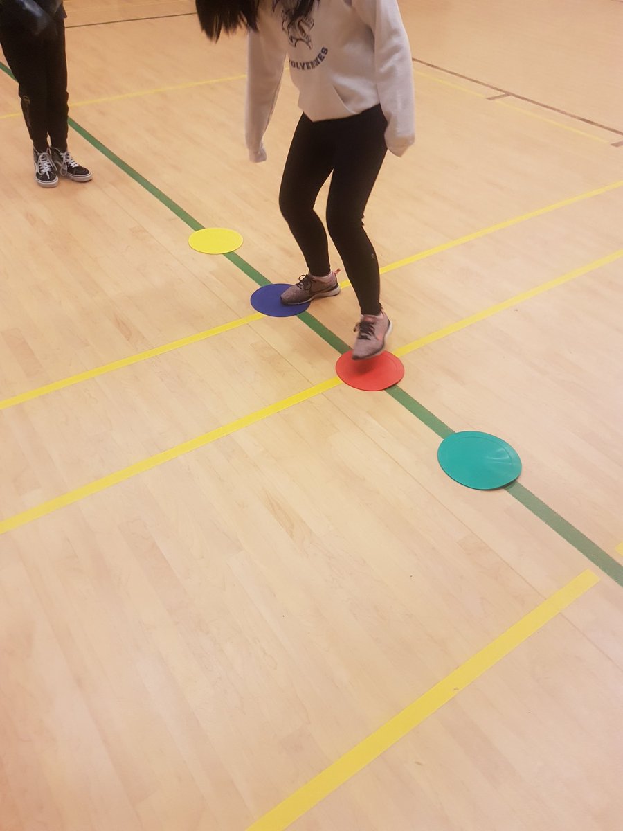 WolverinesHPE's tweet photo. An active week of PE inside and out for all Ss. "Simon", "Hula Hit", "RPS Football", "Hula Foot Air Hockey", Frisbee Golf, "Can't Touch This" just to name a few...lots of heavy heart rates and laughter this week! @BlackWalnutPS https://t.co/dS3lf6ECOW