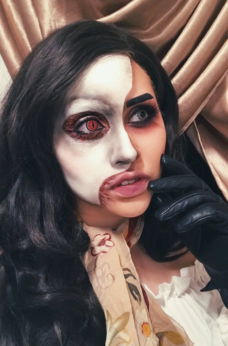 TricksterRedux's tweet photo. 🕯“You will curse the day you did not do all that the Phantom asked of you...” 🕯Phantom of the Opera but make the Phantom ✨🧚🏽‍♀️💖Femme💖🧚🏽‍♀️✨ This was a doozy to paint on my face and get all the shading right! #phatomoftheopera #Halloween #sfxmakeup https://t.co/WgLS8mkDoH