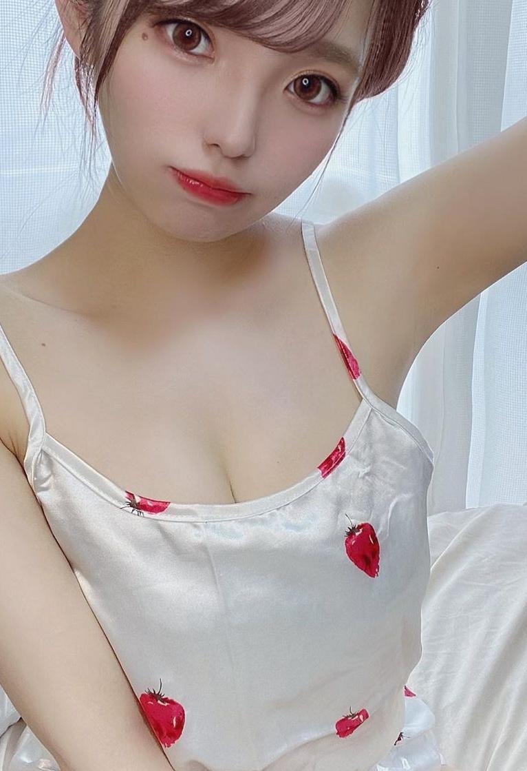 可愛い服着てオシャレしてるんるんデートなんてしちゃって…っていう妄想 🥺ぴぇん #コーヒー#ファインダー越しの私の世界#コーヒー  🐼