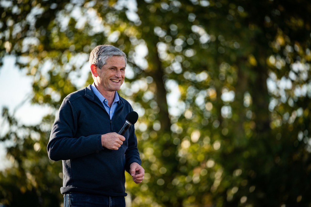 Wilkinson4BC's tweet photo. In the spirit of Halloween we had to have a car rally at a pumpkin patch! Thank you to all who joined me today in Richmond to talk about why the BC Liberals plan is the only one that can rebuild BC. Two more sleeps until the election, let's get this done! #BCpoli #BCelxn2020 https://t.co/e8h4zkmUKJ
