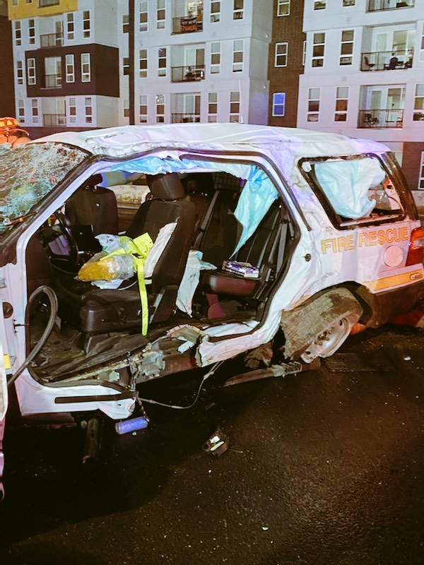 Denver_Fire's tweet photo. Responding lights &amp; sirens to a fire the #DenverFireDepartment Shift Commander was hit by a car causing the command vehicle to rollover trapping our Chief. After extrication efforts the Chief was removed &amp; luckily suffered minor injuries. @CityofDenver #YieldtoEmergencyVehicles https://t.co/HNCXAMImg1
