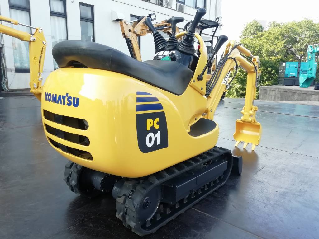 tokuworld7980's tweet image. 【中古ミニユンボのご紹介】
＃コマツ　＃PC01-1A　＃847hr［BE1941］
＃国内メンテナンス済（ＥＧオイル交換済）
人気の高い豆ユンボです。出荷台数が少なく人気の機種です。狭いところに入るのに持って来いの機種です。
tokuworld.co.jp/stock/mini_exc…
tokuworld.co.jp/stock/mini_exc…
tokuworld.co.jp/list/