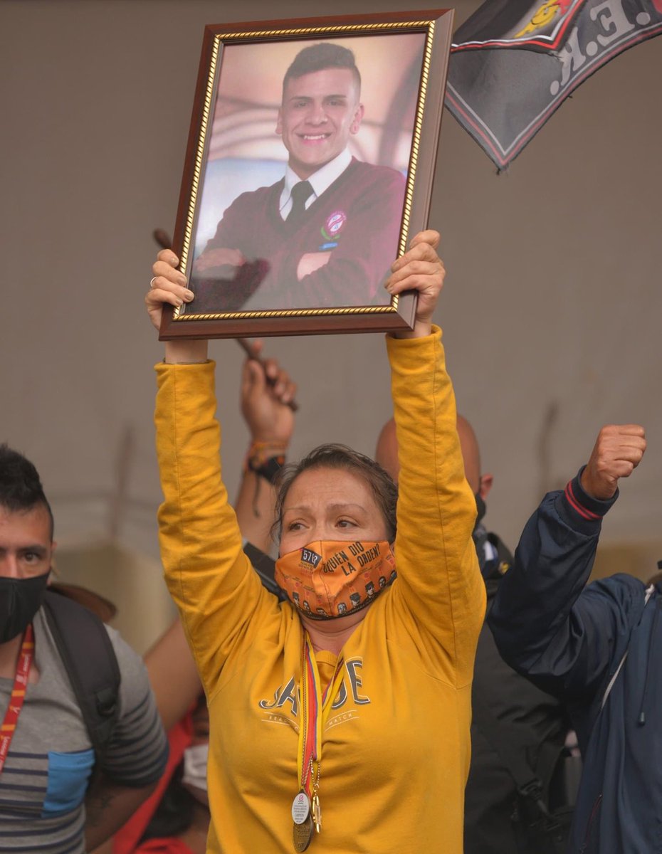 aftorresm1's tweet image. Amor de madre para siempre 😭 #DylanCruz