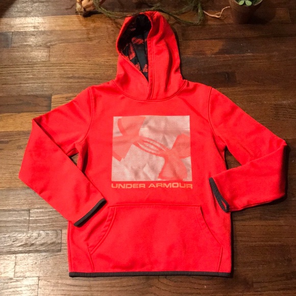 So good I had to share! Check out all the items I'm loving on @Poshmarkapp #poshmark #fashion #style #shopmycloset #underarmour #forever21 #zara: https://t.co/UKeI3n28TT https://t.co/GFdXCWA7KN