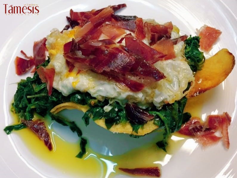 TamesisJaen's tweet photo. ¡Estamos en temporada de collejas! 🌿
Una rica verdura que hoy os sugerimos con huevo y jamón😋
#RestauranteTámesis #Jaén #Gastronomía #Restaurante #Collejas #Foodie #Tradición https://t.co/sLRlUhcPSB