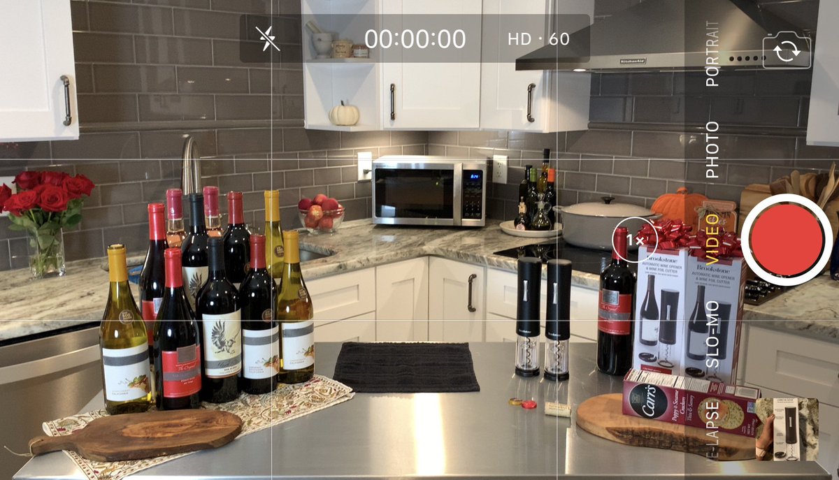 All set up and ready to air the @Brookstone wine opener on @HSN tonight!! Because, truly, we could all use easier access to wine in 2020 🍷 And we’re getting into the season of giving 🎁 🎄 Tune in at 11! https://t.co/3XAnjGFR8s