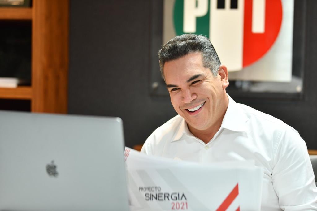 Esta noche platiqué con alumnos del Programa de Liderazgo de Administración Pública “Sinergia” de la Universidad <a href="/anahuac/">Anáhuac Campus Norte</a>, para intercambiar puntos de vista sobre las elecciones del 2021. ¡Muchas gracias por la invitación! 😉