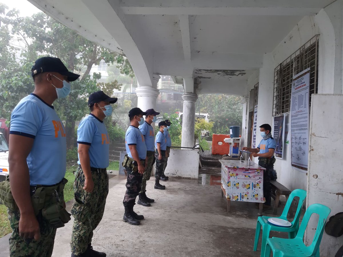 PNPLubuagan's tweet photo. Police Information and Continuing Education re security preparation in anticipation to possible damages by Typhoon Pepito.
#TeamPNP
#PNPKakampiMo
#WeServeAndProtect
#DisasterPreparedeness https://t.co/ne4CVHJY8B