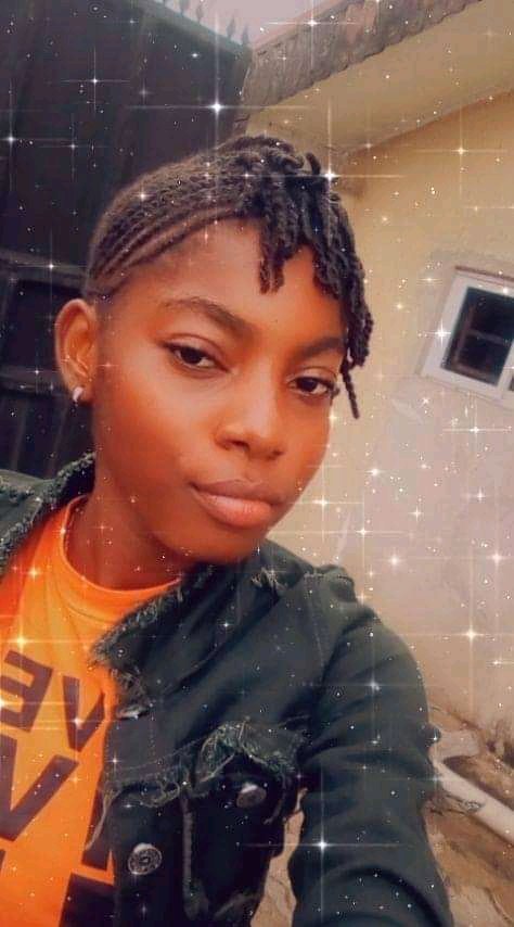BoiiKulture's tweet photo. @burnaboy Burna this girl was at the toll gate when the shooting started
And her family hasn't heard anything from her 
Please help us share to the right people 😭😭 https://t.co/1zyx2uhh3M