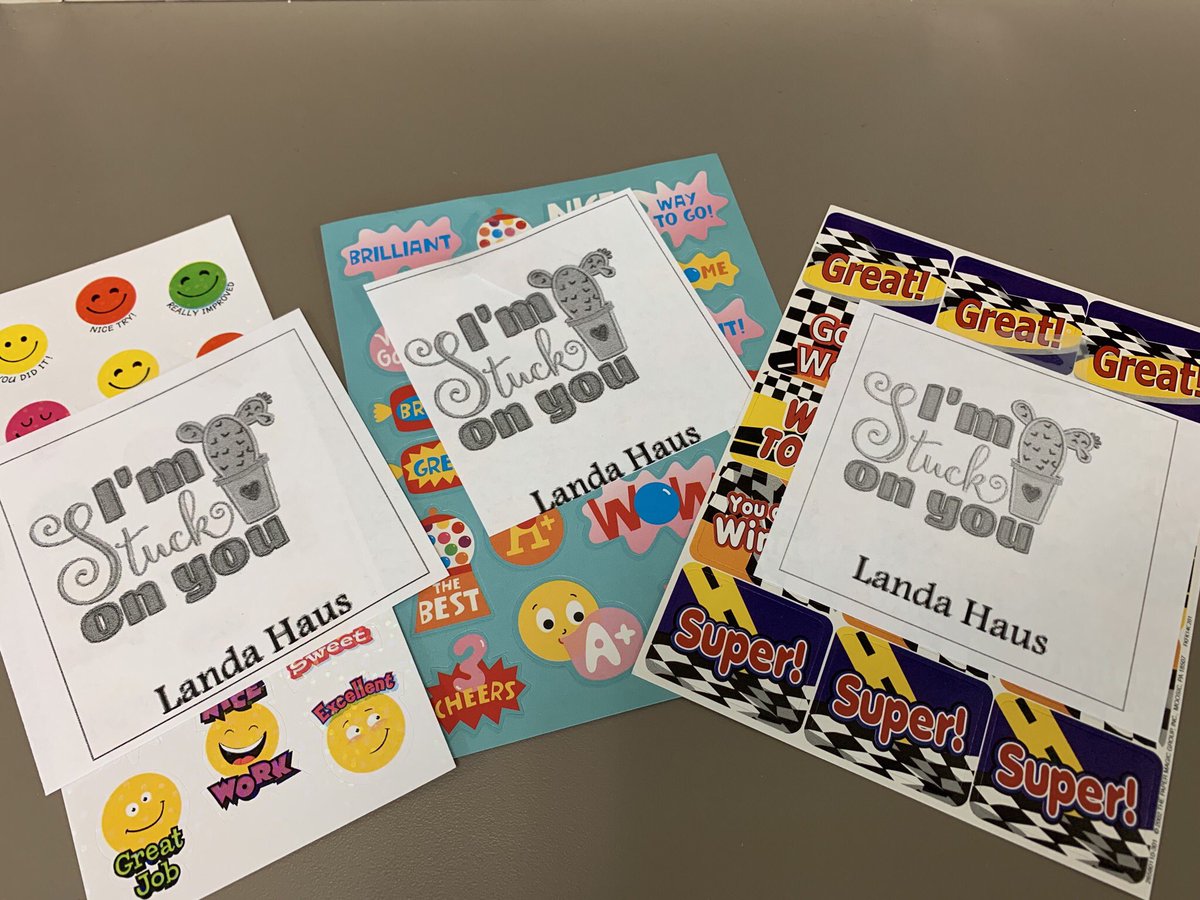 HausLanda's tweet photo. Just a little LOVE from the beautiful Landa Ladies on this Terrific Tuesday for our TERRIFIC #TeamFES!💚 @_MrsCarrera @Lyn_Mizanin @FEScomal #BetterTogether #opportUNITY https://t.co/OMNzqsAzPI