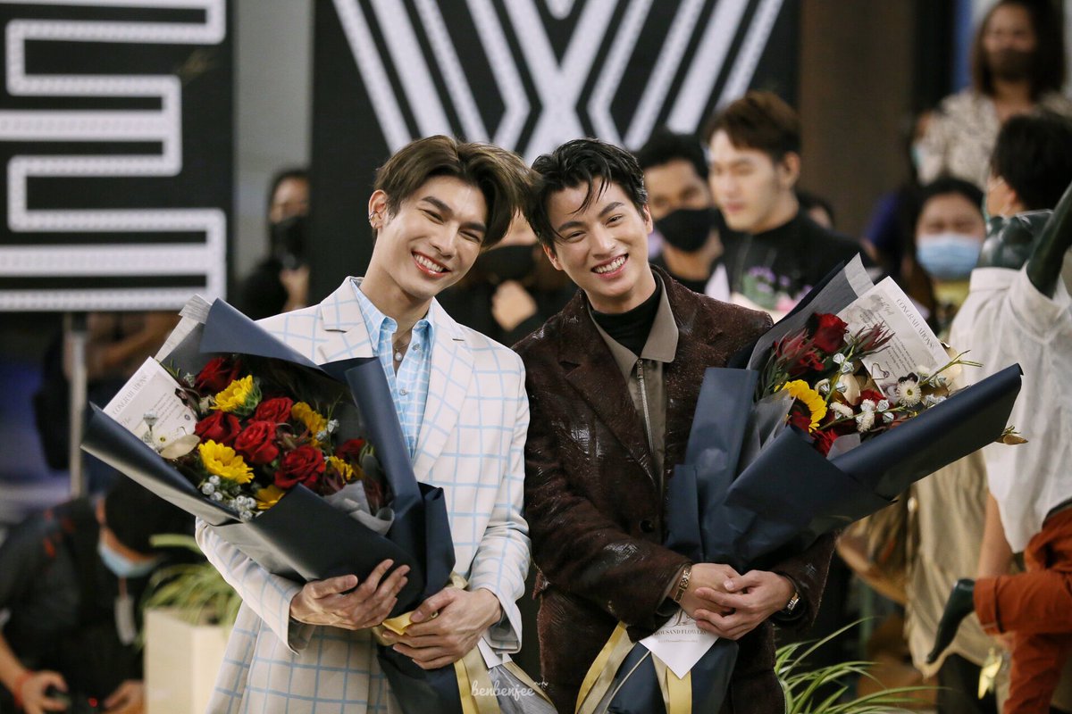 @MSuppasit bloomed so beautifully last night, and I want to thank  @gulfkanawut for being beside him and giving his neverending support. The bond between you two and seeing how you love eachother warms my heart. Congratulations to MewGulf for winning Best Couple. 