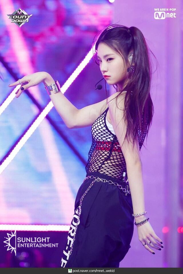 SUNLIGHTENT_ tweet picture