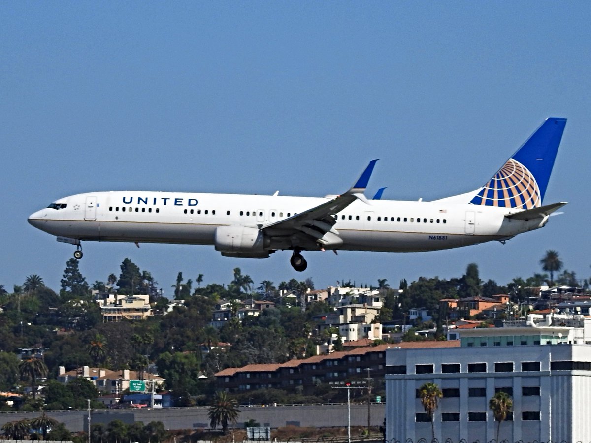 N61881 ETOPS Boeing 737-924ER operating as United UA2037 landing KSAN runway 27 on 20 October 2020. This plane flew one flight today, from Chicago to San Diego, then it was done for the day. #avgeek #planespotting https://t.co/xSgIyx4xzJ